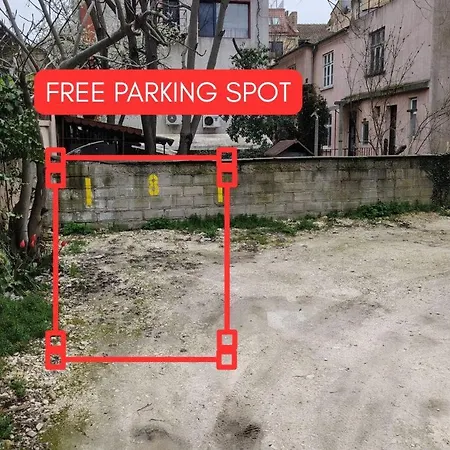 Center Of Varna-free Parking *